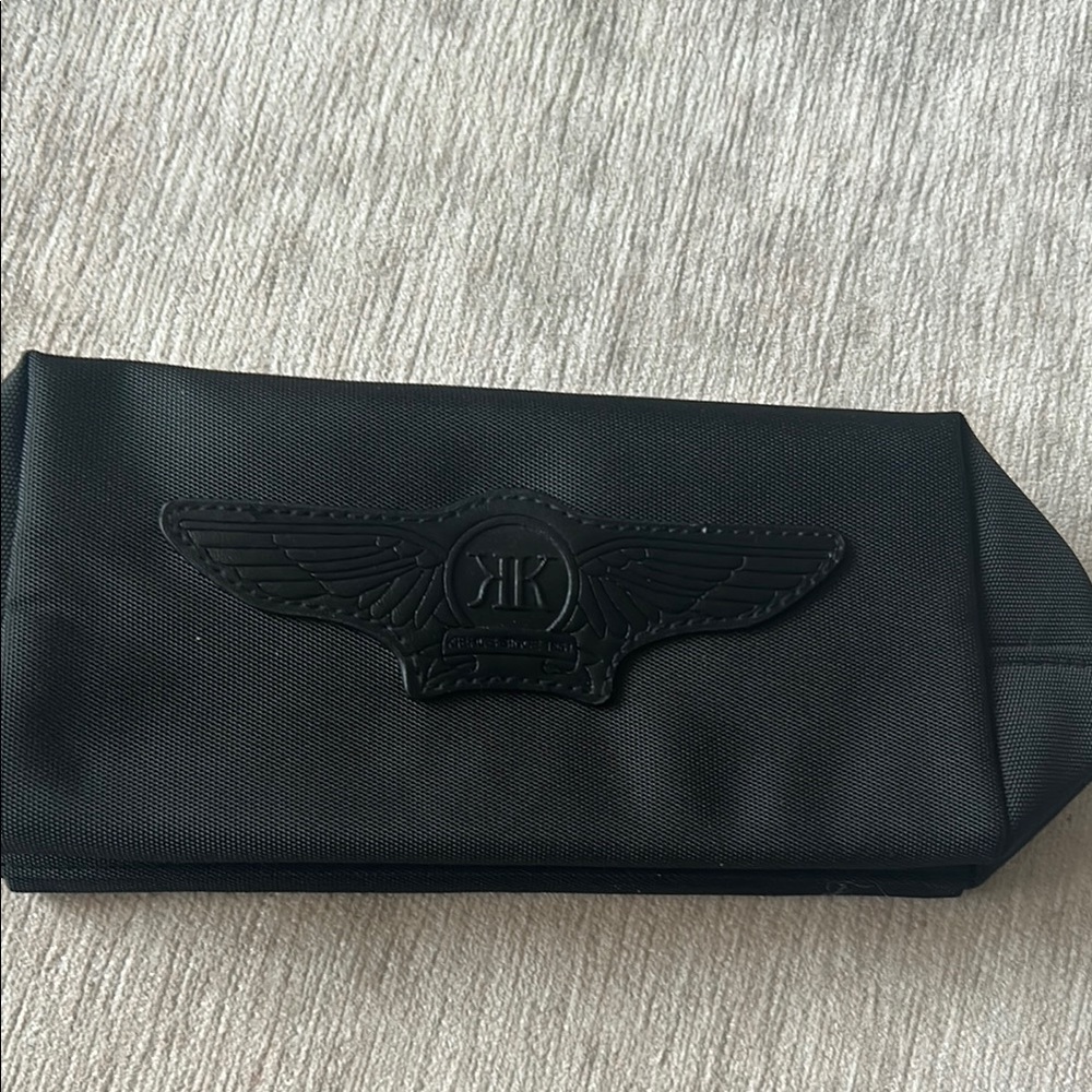 NWOT Kiehl’s Black toiletry bag